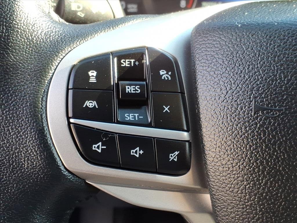 Certified 2022 Ford Explorer XLT w/ Equipment Group 202A image 25