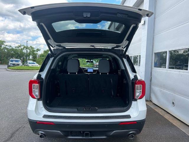 Certified 2023 Ford Explorer XLT w/ Equipment Group 202A AWD/4WD image 25