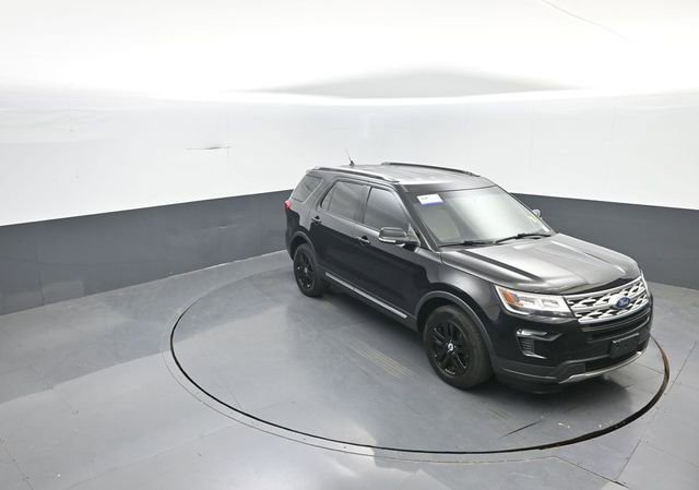 Certified 2018 Ford Explorer XLT w/ Equipment Group 201A AWD/4WD image 24