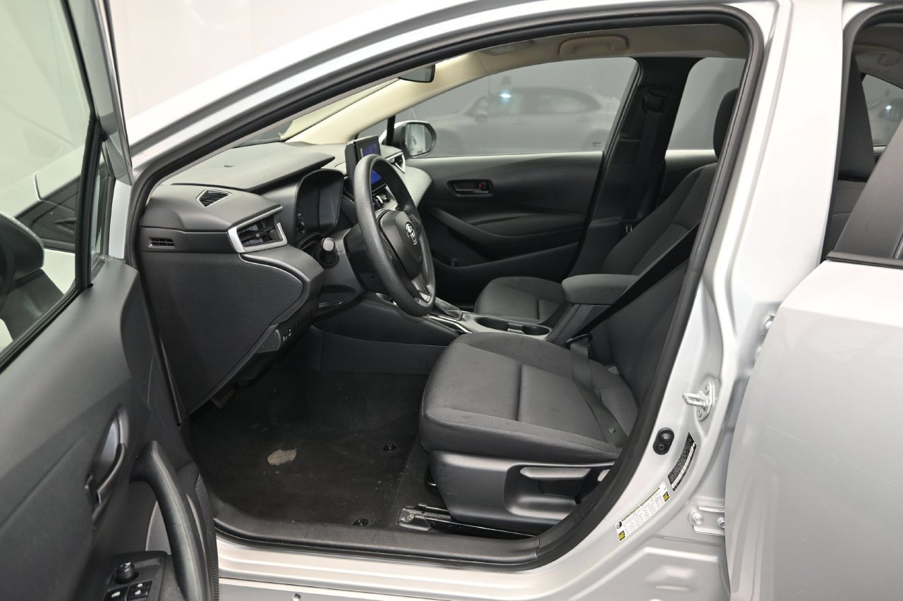 Used 2024 Toyota Corolla LE FWD image 21