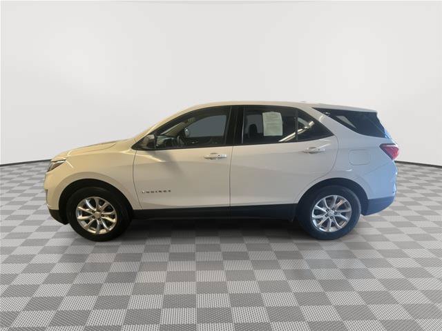 Used 2019 Chevrolet Equinox LS AWD/4WD image 3