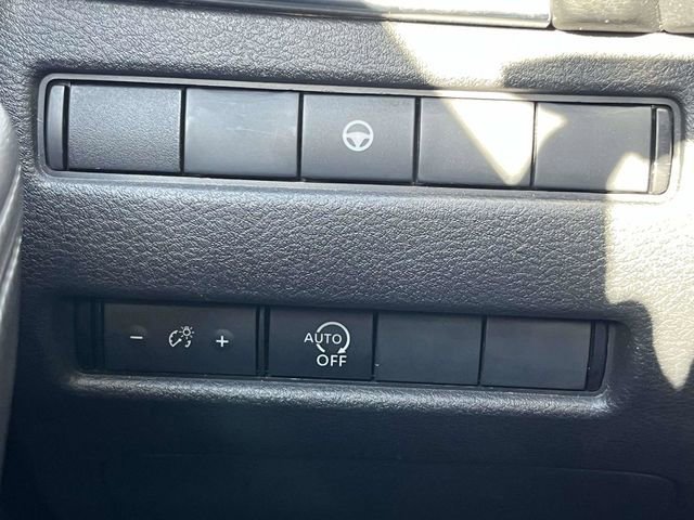 Used 2023 Nissan Rogue SV image 23