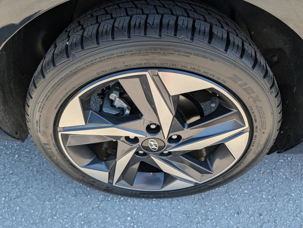 Used 2023 Hyundai Elantra SEL w/ Convenience Package image 31