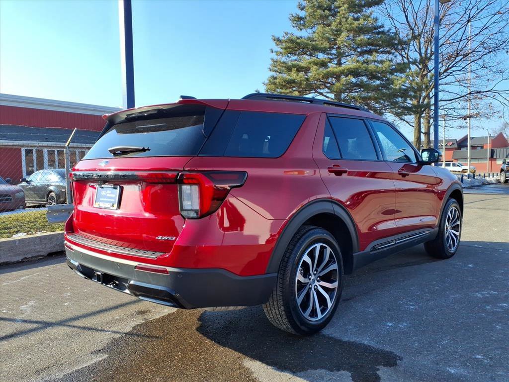 Certified 2025 Ford Explorer ST-Line image 2