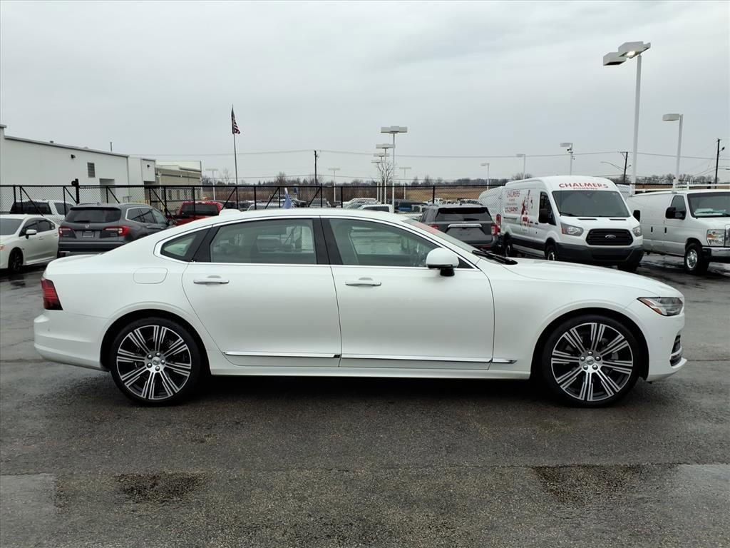 Used 2022 Volvo S90 B6 Inscription w/ Advanced Package image 6