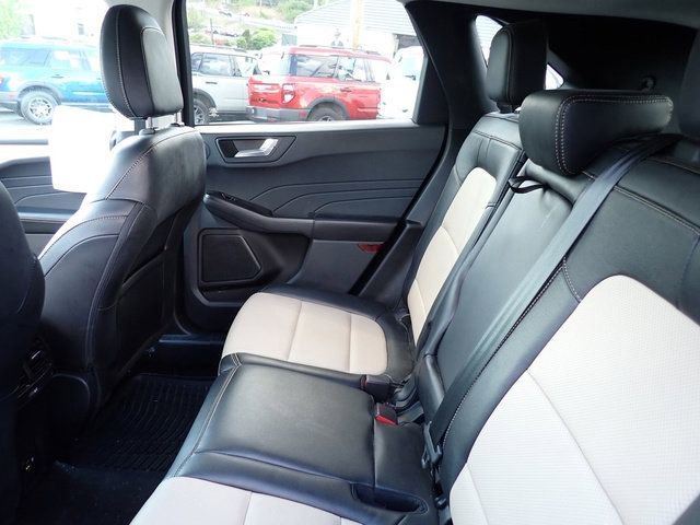 Certified 2022 Ford Escape Titanium w/ Titanium Elite Package AWD/4WD image 12