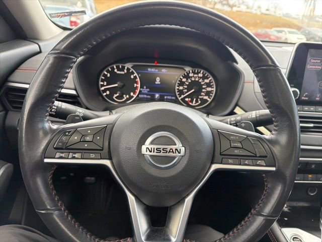 Used 2022 Nissan Altima 2.5 SR w/ Midnight Edition Package image 16