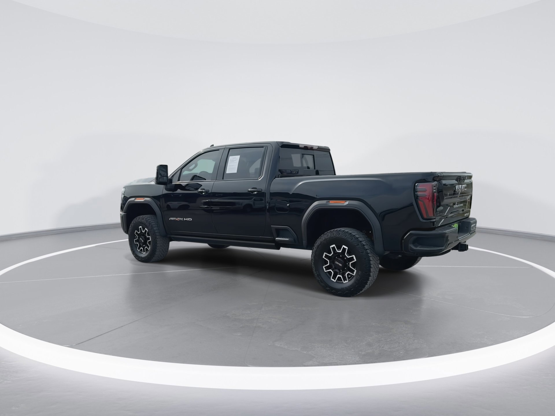 Used 2024 GMC Sierra 2500 AT4X image 11