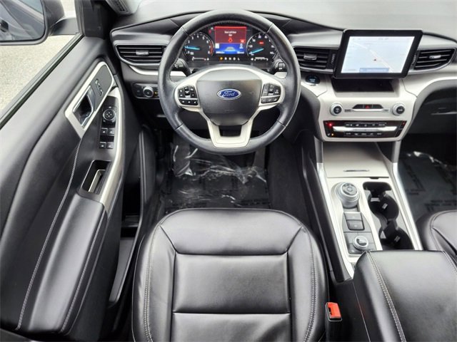 Certified 2022 Ford Explorer XLT w/ Equipment Group 202A image 13