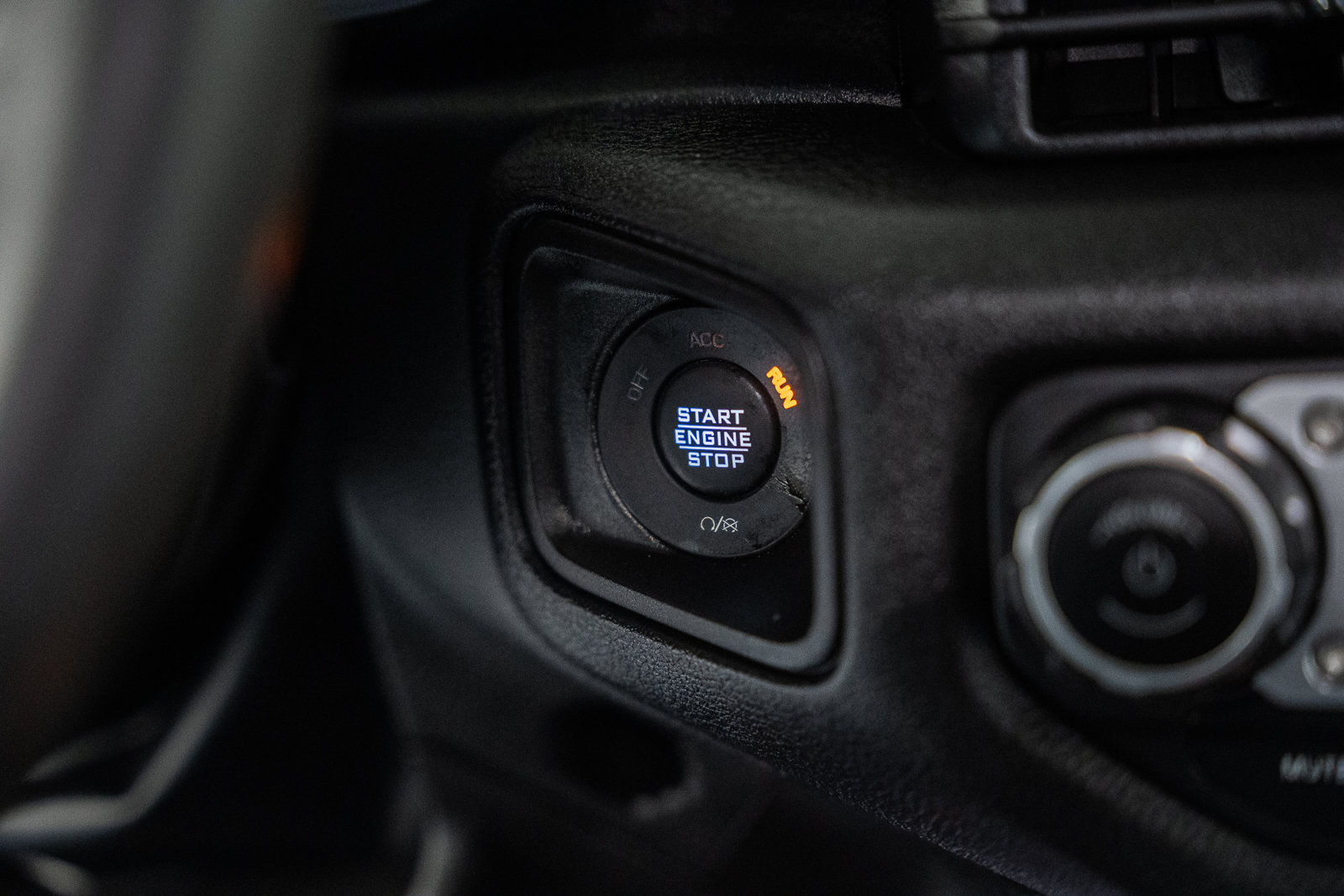 Used 2024 Jeep Wrangler Unlimited AWD/4WD image 32