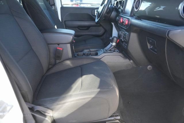 Used 2022 Jeep Gladiator Overland w/ Auxiliary Switch Group image 18