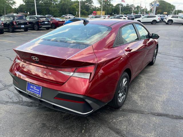 Used 2024 Hyundai Elantra SEL FWD image 6