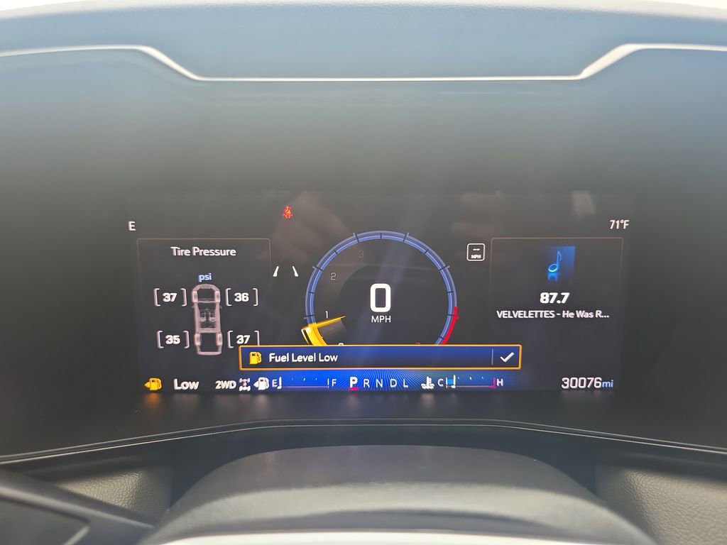 Used 2024 Chevrolet Colorado ZR2 w/ Technology Package image 32