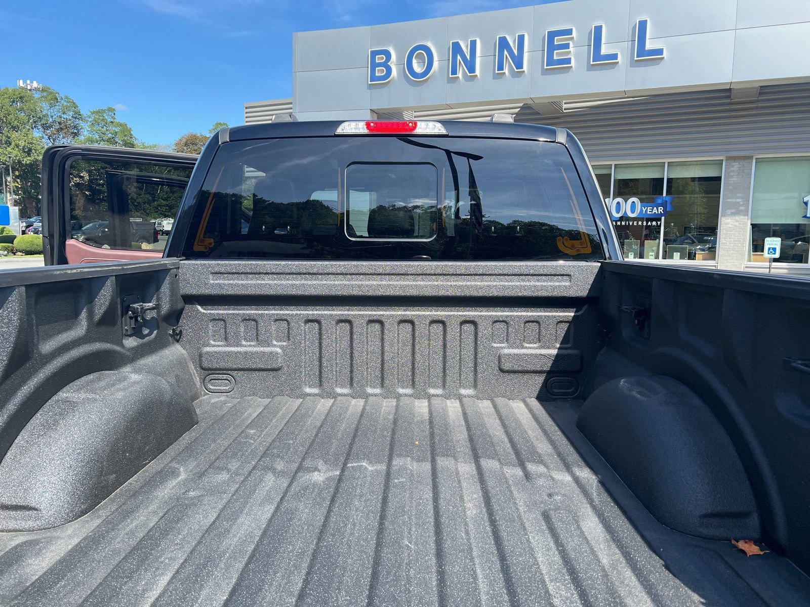 Certified 2022 Ford F150 Lariat w/ Equipment Group 502A High image 12