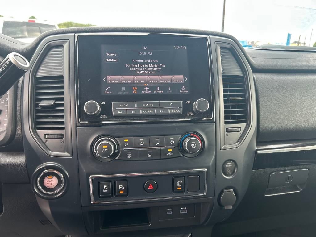 Used 2023 Nissan Titan SV image 17