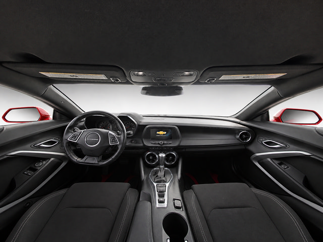 Used 2018 Chevrolet Camaro LT RWD image 19