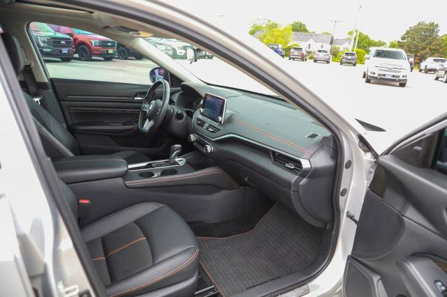 Used 2020 Nissan Altima 2.5 SR w/ Premium Package FWD image 31