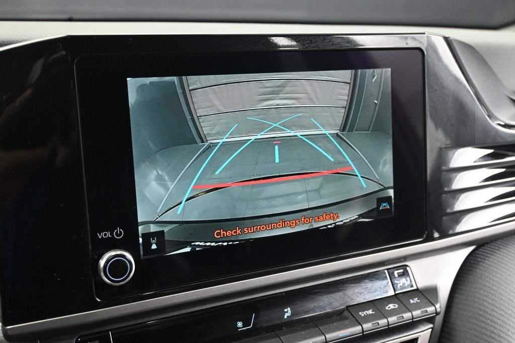 Used 2026 Toyota Camry SE FWD image 15