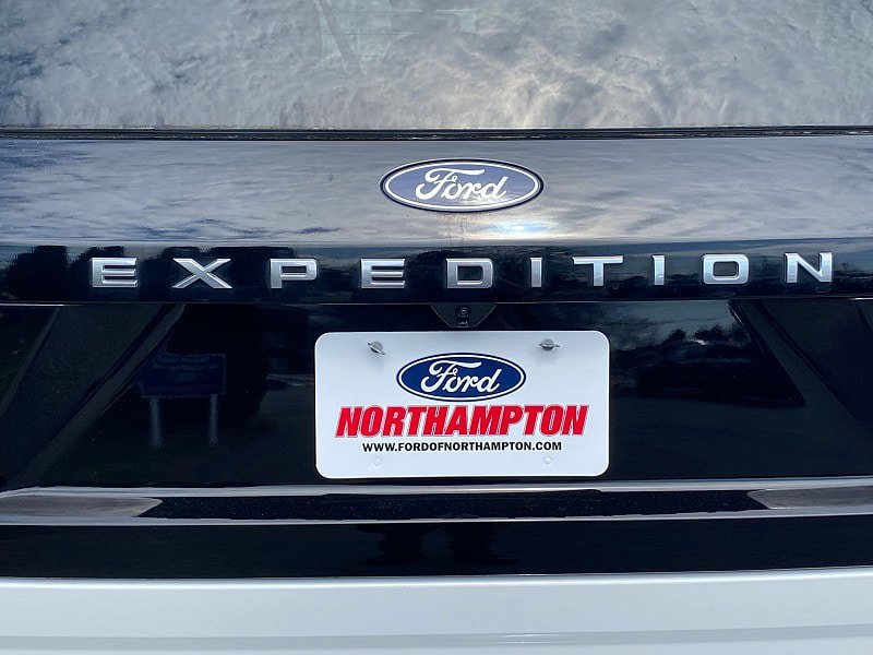 Certified 2025 Ford Expedition Active AWD/4WD image 11