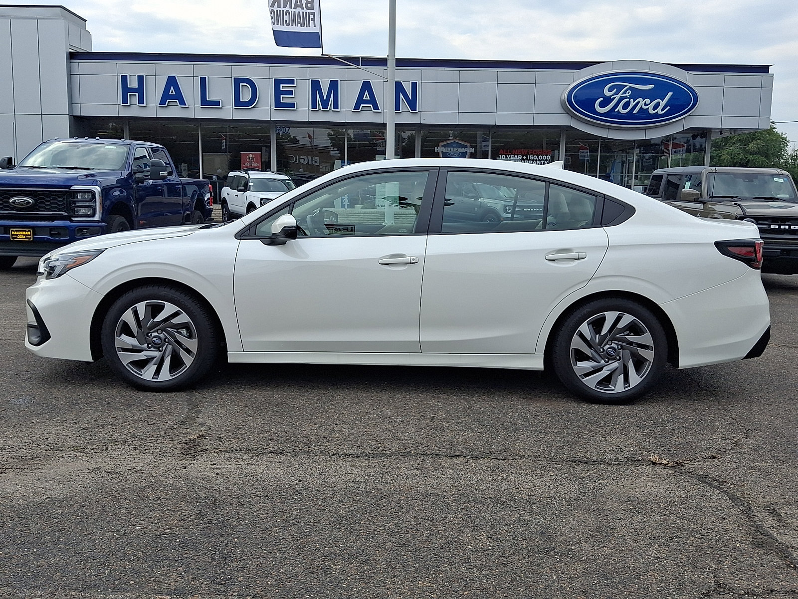 Used 2025 Subaru Legacy Limited AWD/4WD image 4