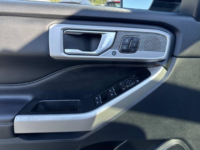 Certified 2022 Ford Explorer Limited w/ Equipment Group 301A RWD image 21