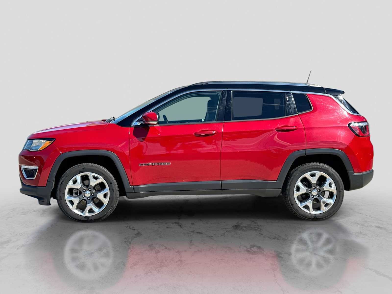 Used 2018 Jeep Compass Limited w/ Navigation Group AWD/4WD image 3