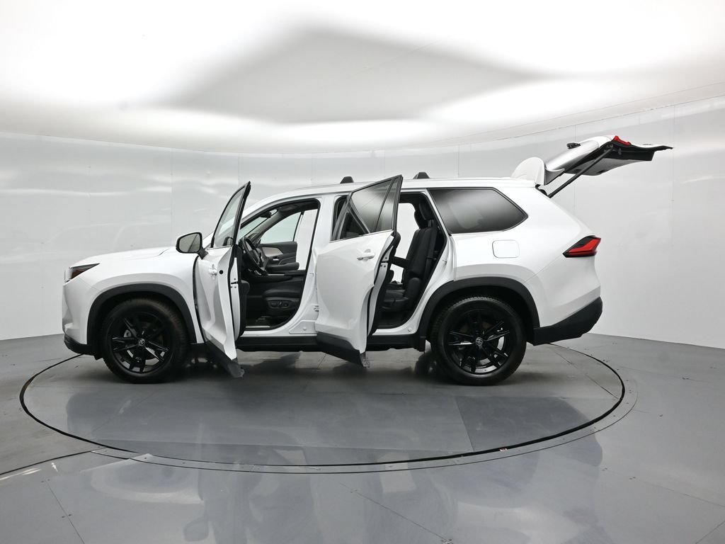 Used 2024 Toyota Grand Highlander AWD Hybrid image 33