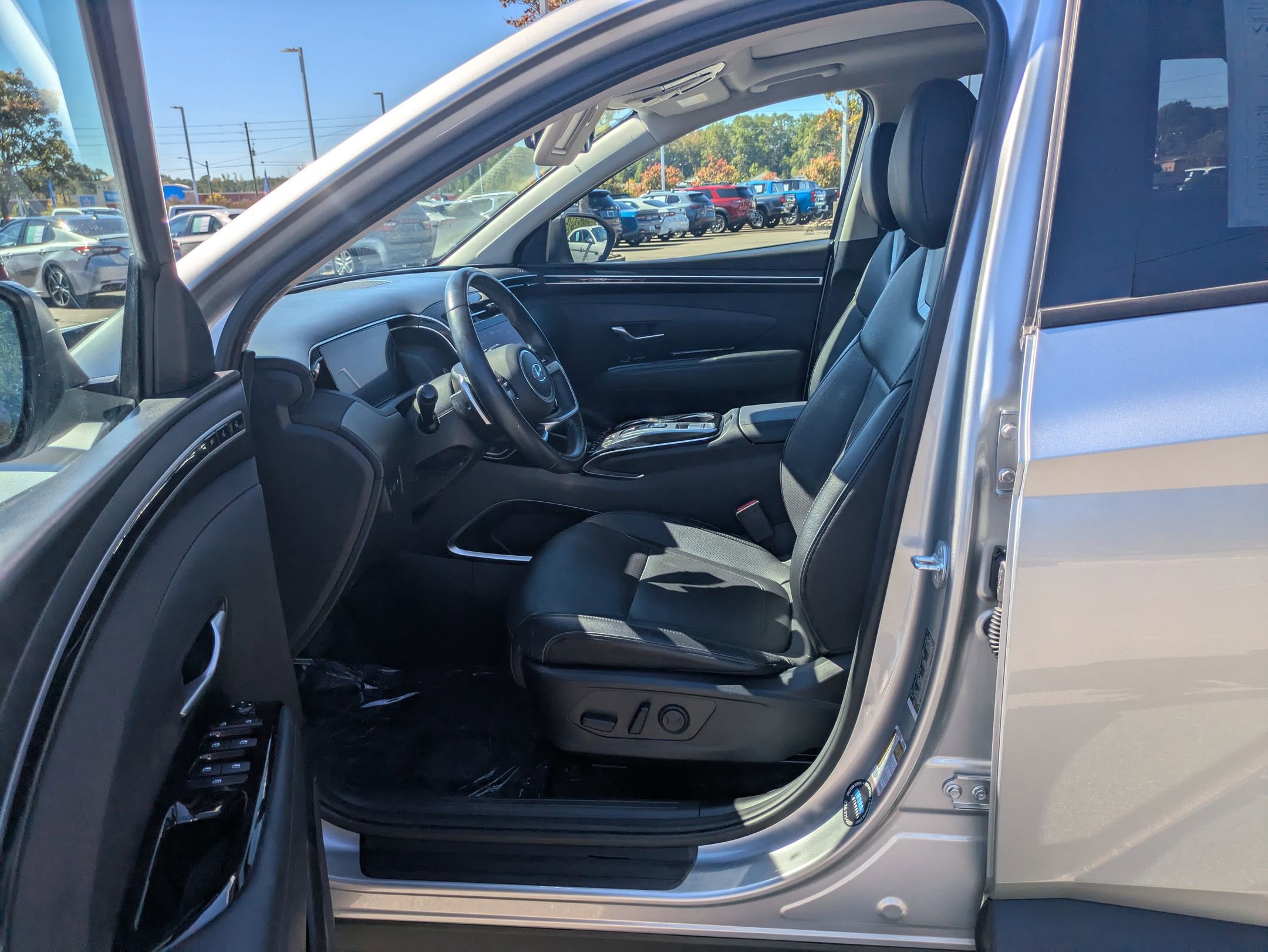 Used 2024 Hyundai Tucson Limited image 16