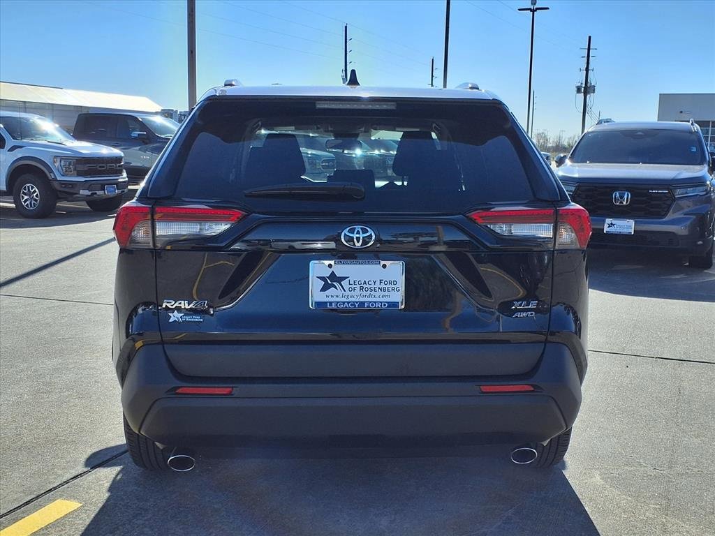 Used 2024 Toyota RAV4 XLE image 5