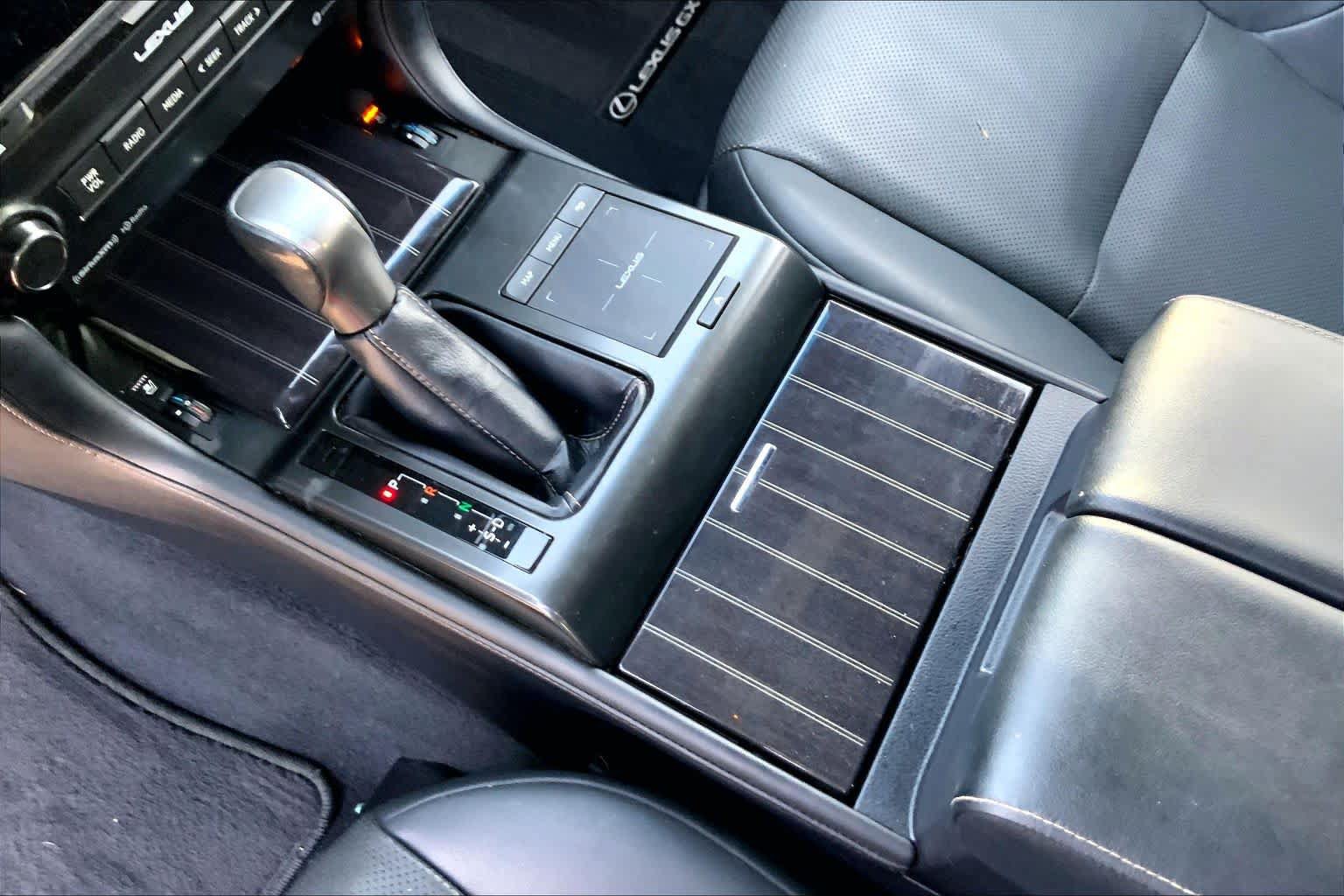Used 2022 Lexus GX 460 Premium w/ Premium Package AWD/4WD image 17