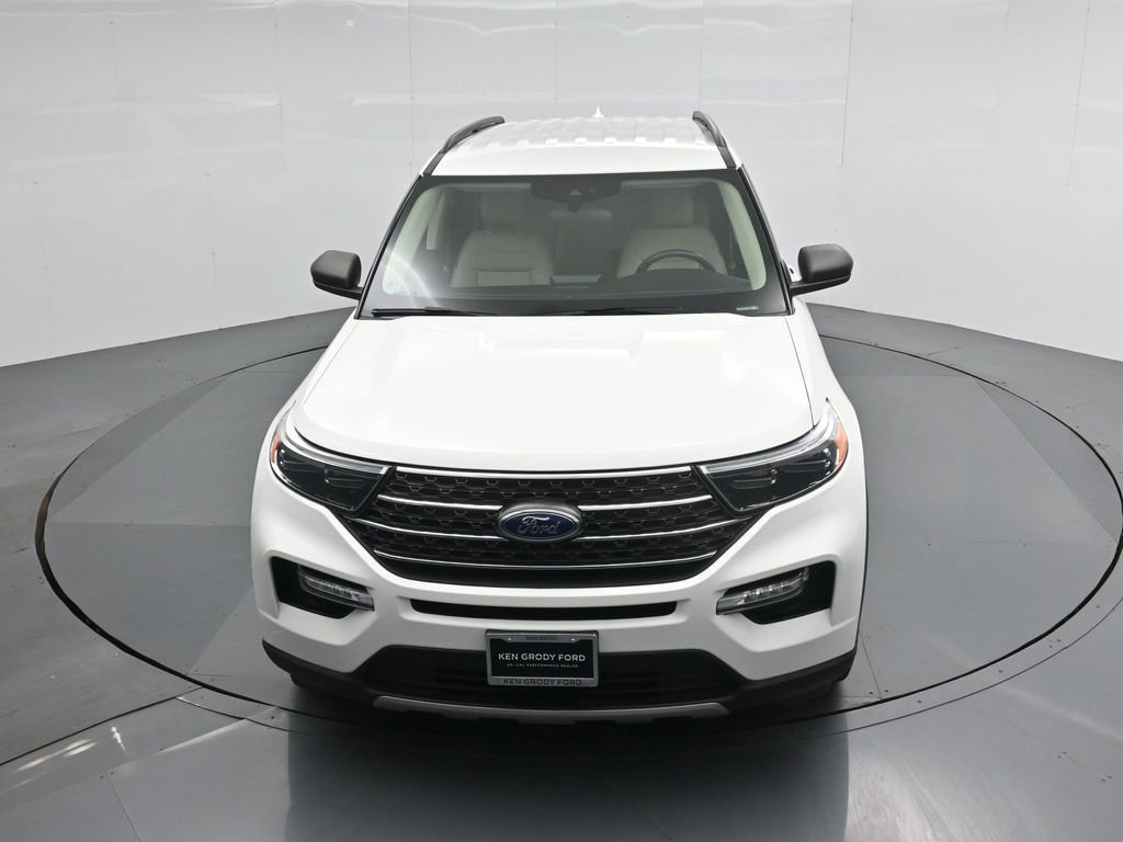 Certified 2023 Ford Explorer XLT w/ Equipment Group 202A RWD image 39