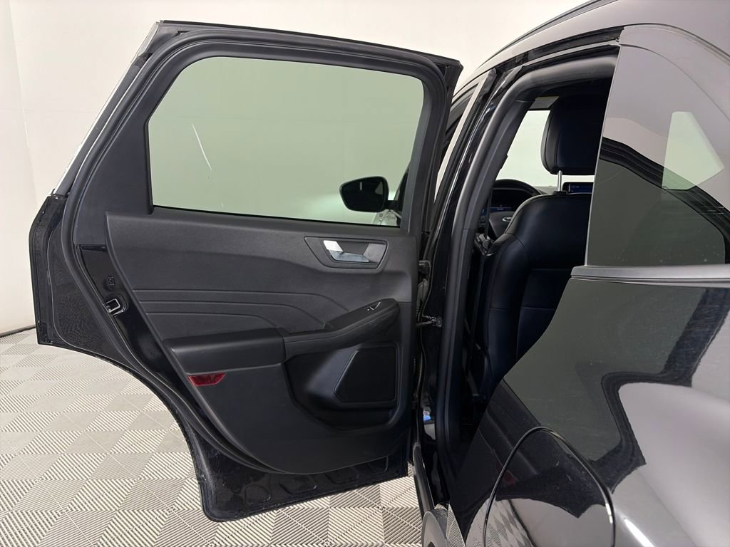 Certified 2025 Ford Escape ST-Line Select image 12