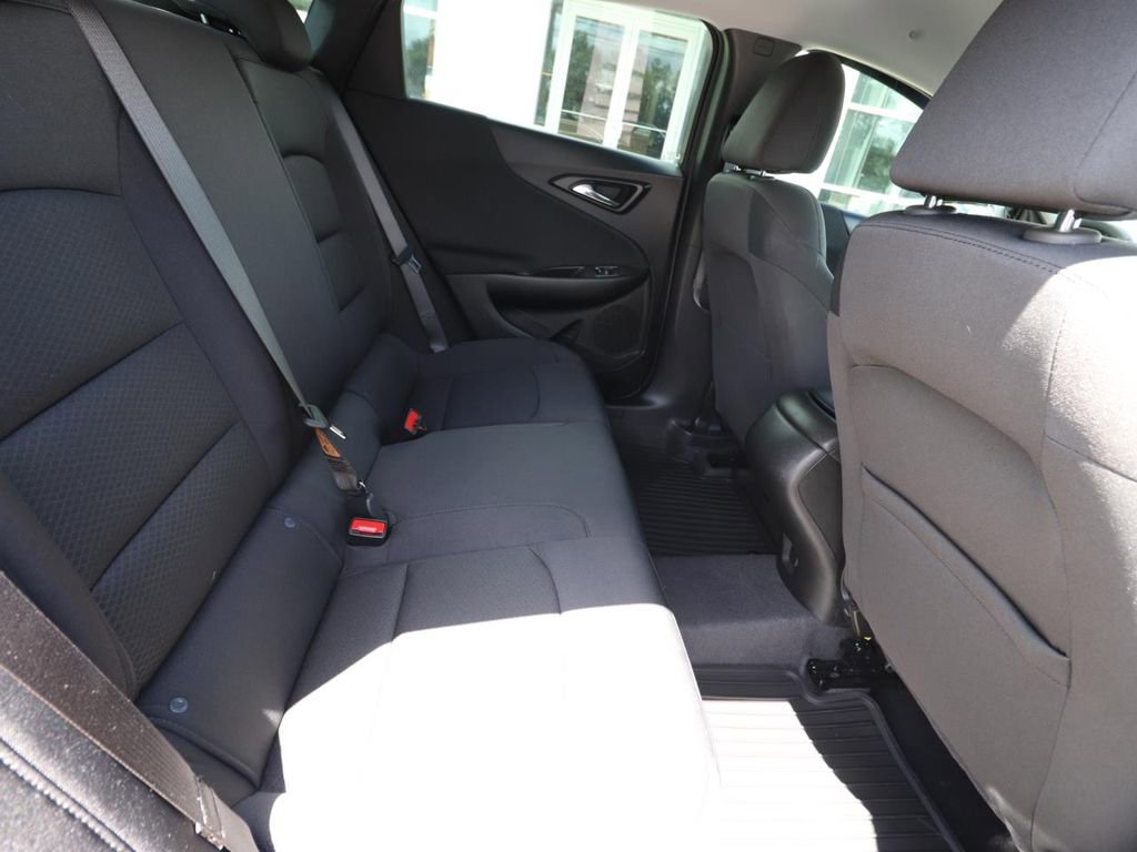 Used 2025 Chevrolet Malibu RS image 23