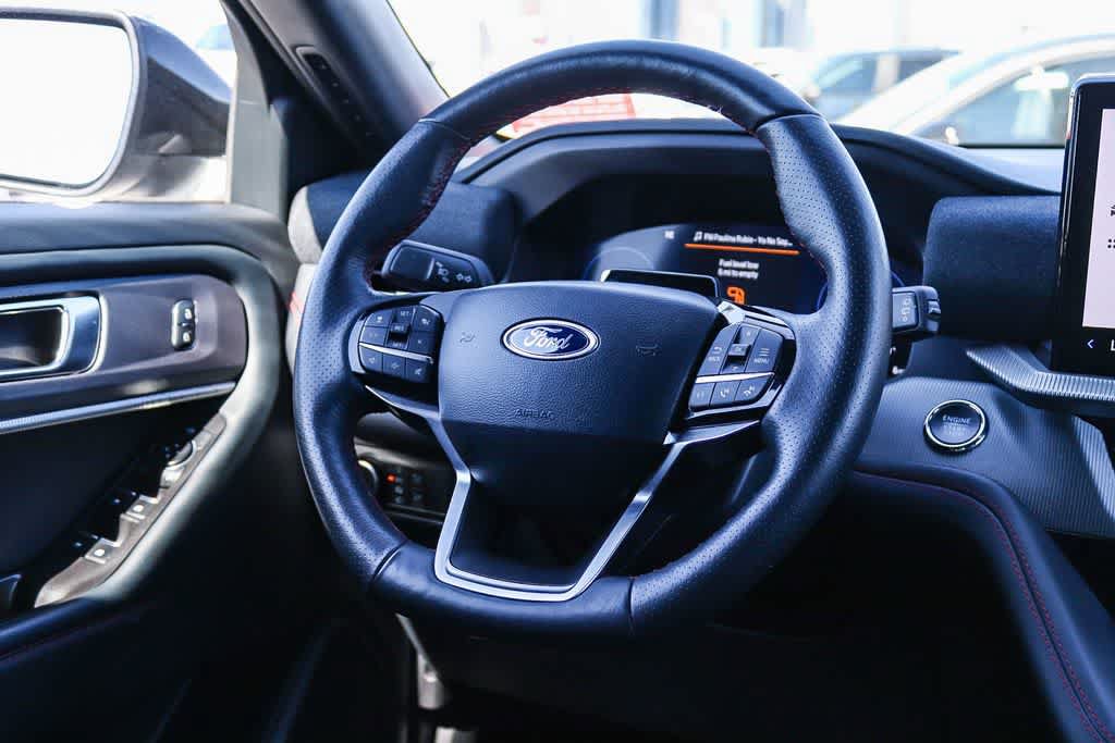 Certified 2025 Ford Explorer ST-Line RWD image 15