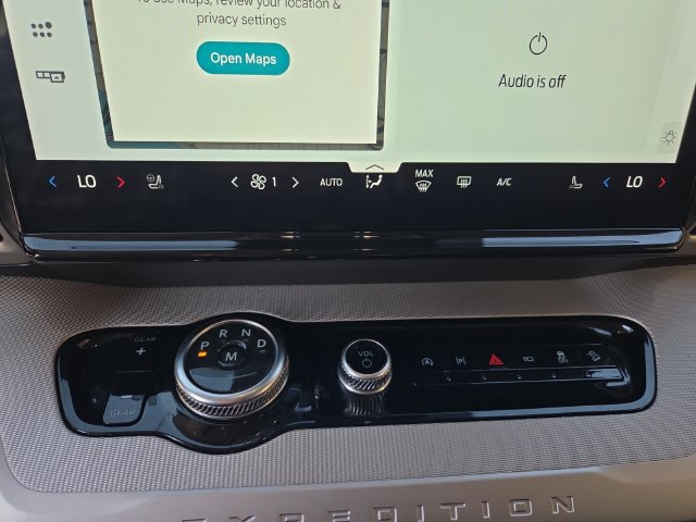 Certified 2025 Ford Expedition Active AWD/4WD image 17