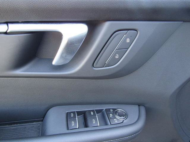 Used 2025 Buick Enclave Sport Touring AWD/4WD image 28