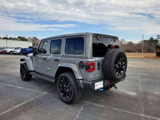 Used 2023 Jeep Wrangler Unlimited Sahara w/ Cold Weather Group image 3