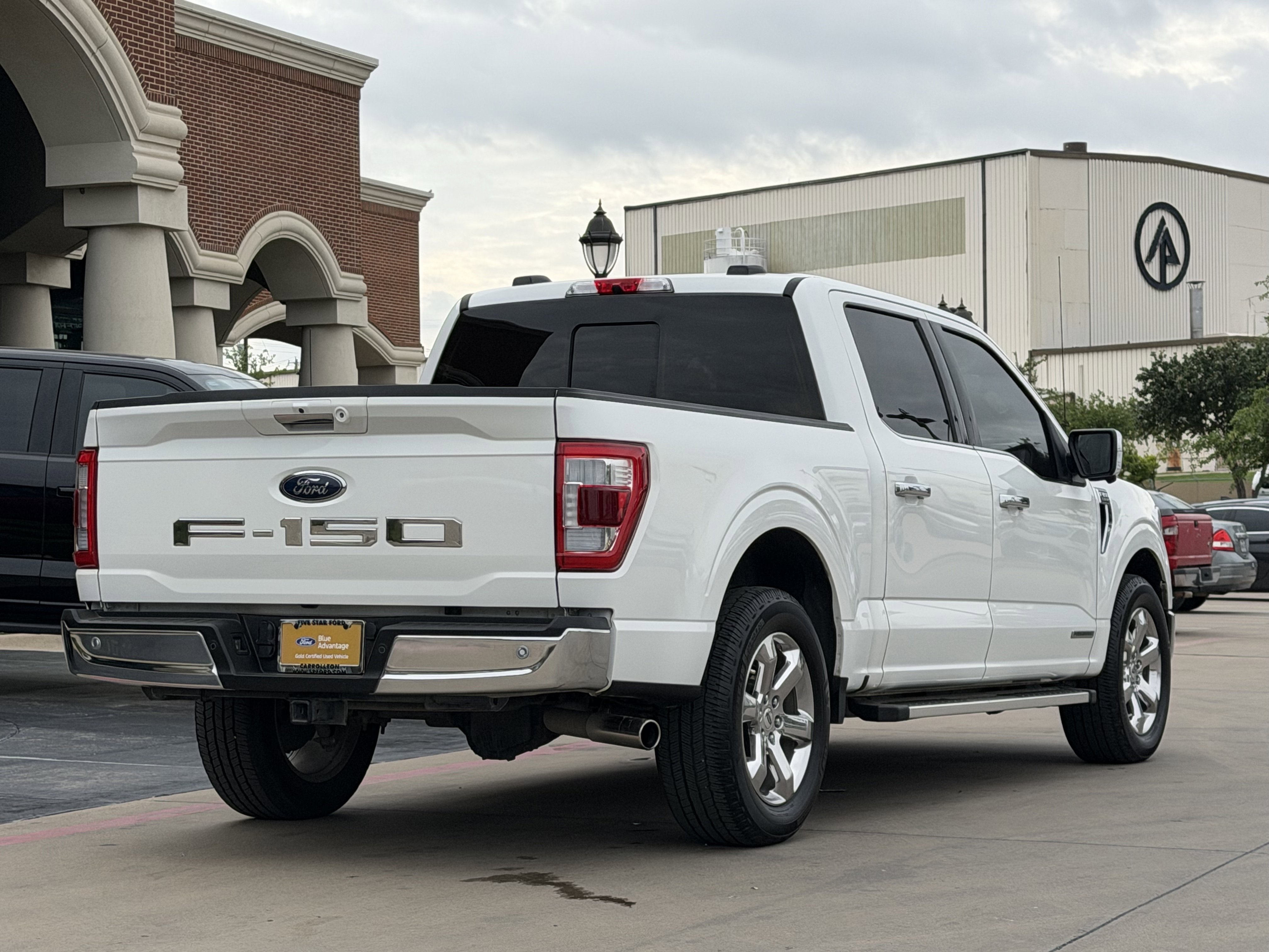 Certified 2022 Ford F150 Lariat w/ Equipment Group 502A High RWD image 4