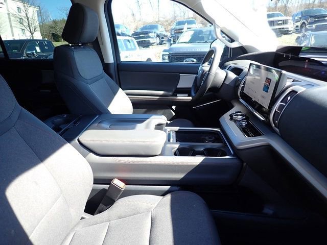 Certified 2025 Ford Expedition Max Active image 12