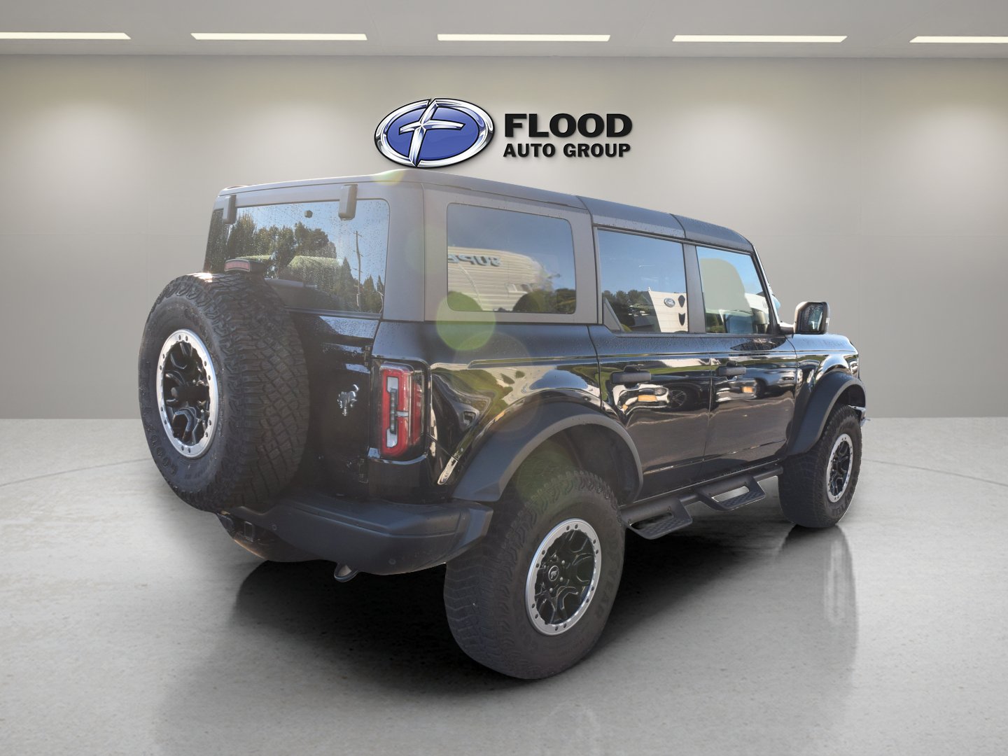 Certified 2023 Ford Bronco Badlands w/ Sasquatch Package AWD/4WD image 4