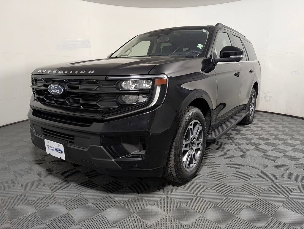 Certified 2025 Ford Expedition Active AWD/4WD image 4