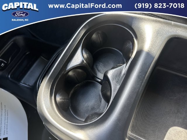 Used 2025 Chrysler Pacifica Select FWD image 30