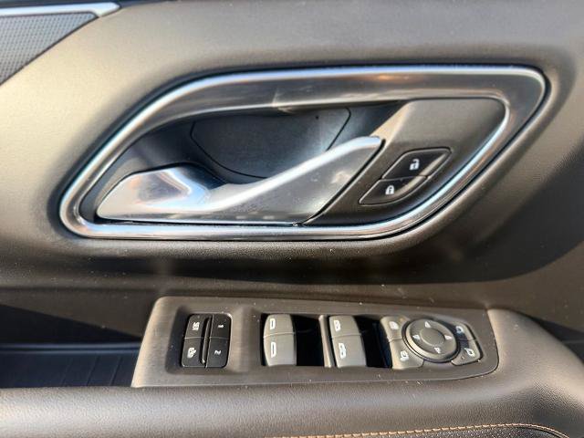 Used 2023 GMC Yukon XL AT4 AWD/4WD image 14