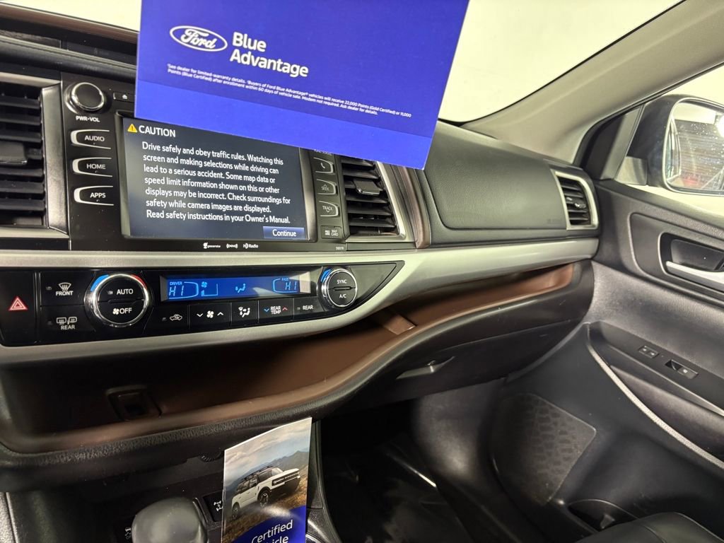 Used 2017 Toyota Highlander XLE image 18