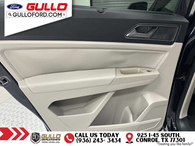Used 2018 Volkswagen Atlas SE w/ R-Line Package FWD image 16