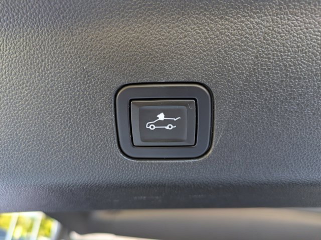 Used 2021 Cadillac Escalade Sport Platinum w/ Heavy-Duty Trailer Package image 23