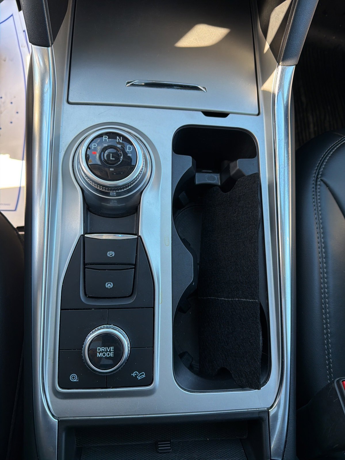 Certified 2022 Ford Explorer XLT w/ Equipment Group 202A image 23