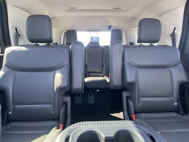 Certified 2025 Ford Expedition Active image 37