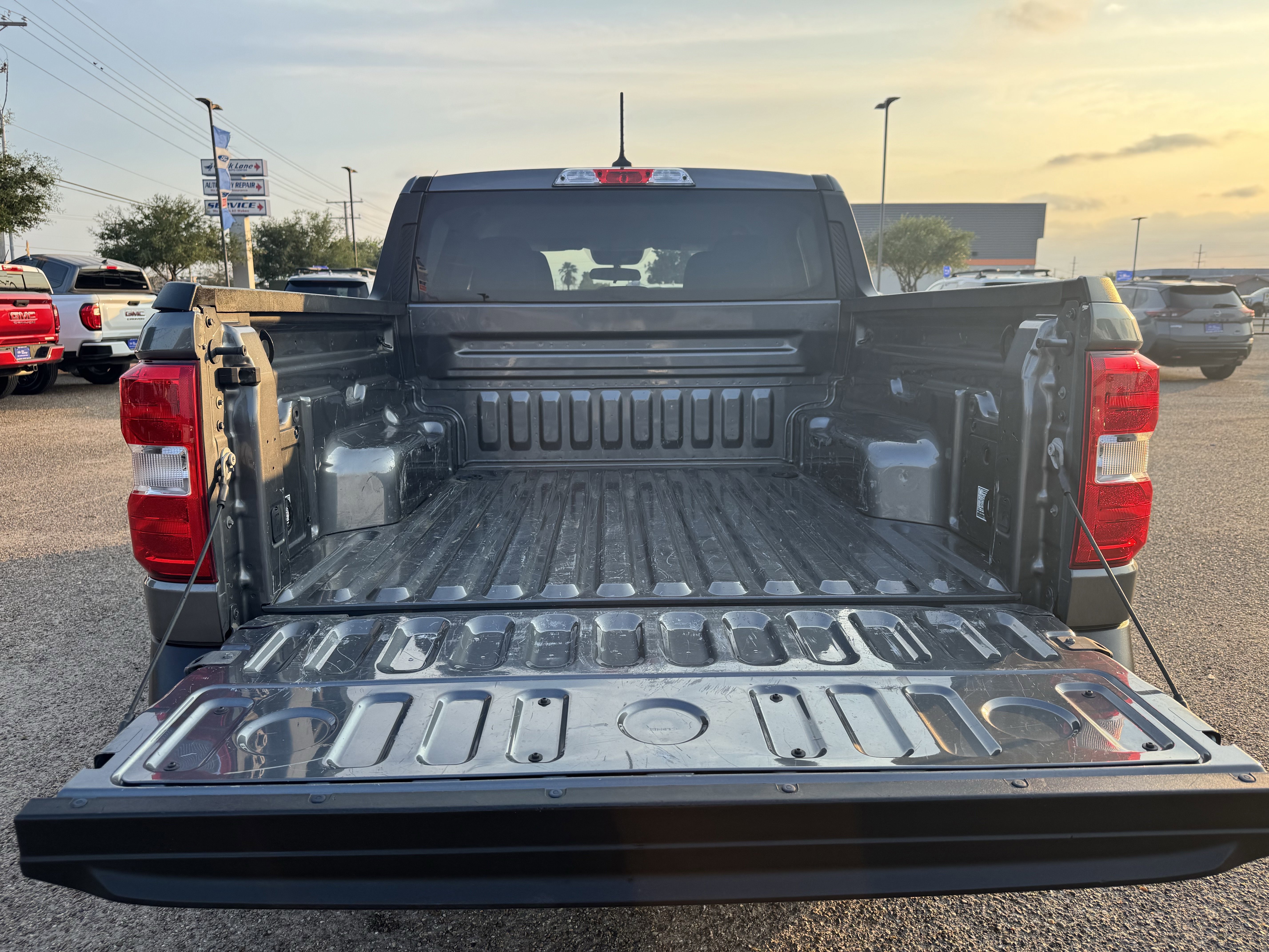 Certified 2022 Ford Maverick XLT image 28