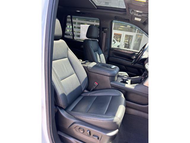 Used 2022 Chevrolet Tahoe Z71 w/ Luxury Package AWD/4WD image 6